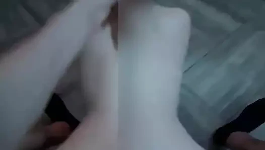 ''Ne sürtük'' boşaltana kadar yarağın üstüne atlıyor - amatör (İtalyan diyalogları)