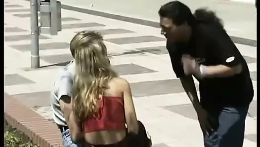 Alman çift ilk seks kaseti için aldı