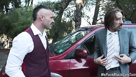 Patronun karısı Misty Stone iş arkadaşının yarağını istiyor