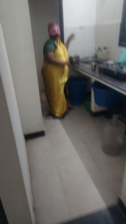 Hintli teyze ateşli video