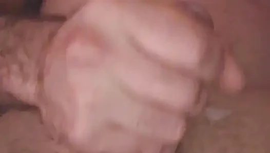 Vücudumdan ve parmaklarımdan büyük boşalmayı yala