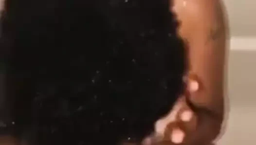 Bekar anne kızıyor