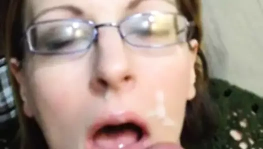 Ateşli komşu tipi yüz için yalvarır