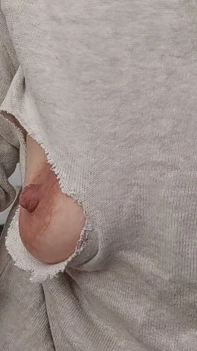 Yaramaz seksi milf çıplak kıyafetler deniyor. Tüylü latina amı yatakta kıyafet deniyor. | Bölüm 1