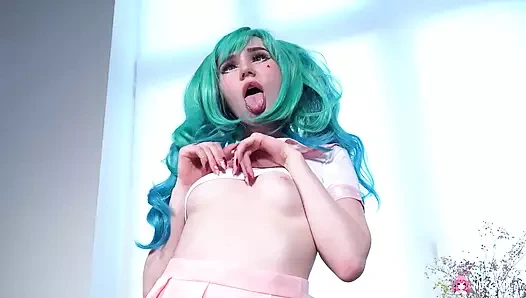 Leyla Lure azgın mavi saçlı bir hentai sürtük