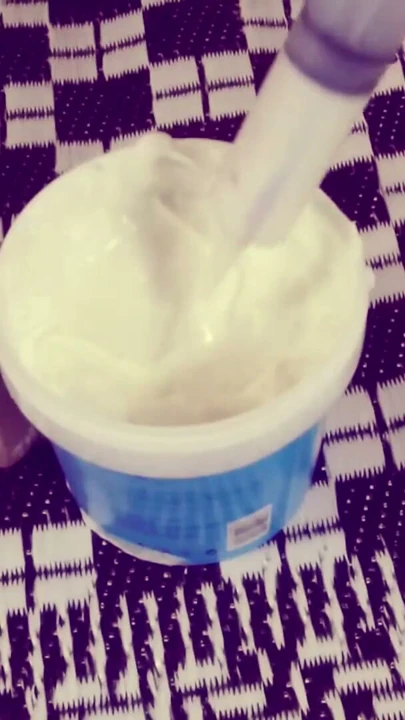 Bana kıçıma çırpılmış krem enema yaptı ve ben de salıverene kadar sikmesine izin verdim! | Bölüm 1