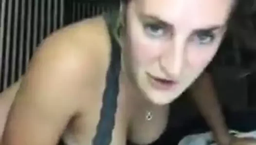 Sadece kendini kaydeden bir busty Footballmom (nn)