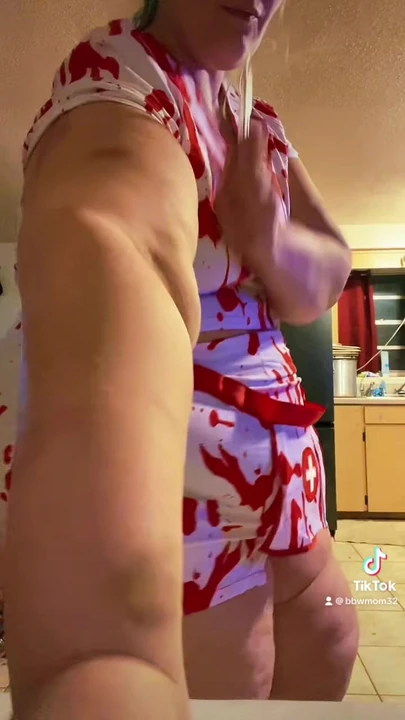 Соблазнительница на Хэллоуин 2