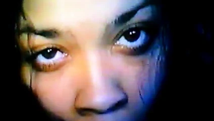 Sik güzel bir kaltak tokatlıyor