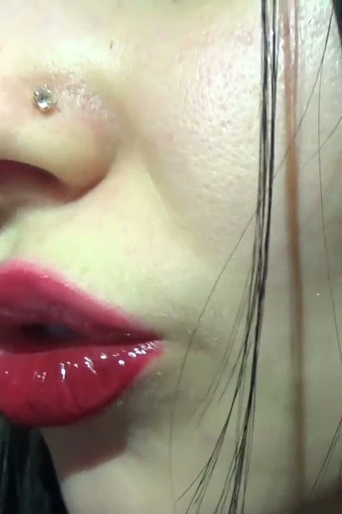 Seksi dudaklarım için 2 ruj ve parlaklık!