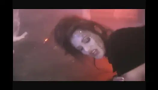 Sürtük küçük fahişe sert sikişten çığlık atıyor