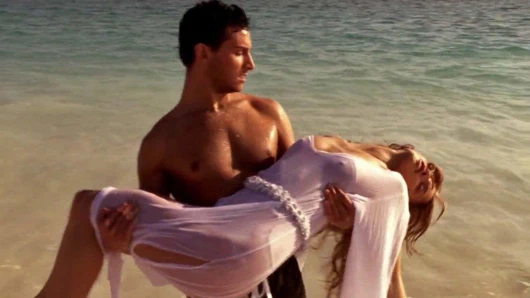 Annalynne mccord meme uçları scandalplanet.com'da