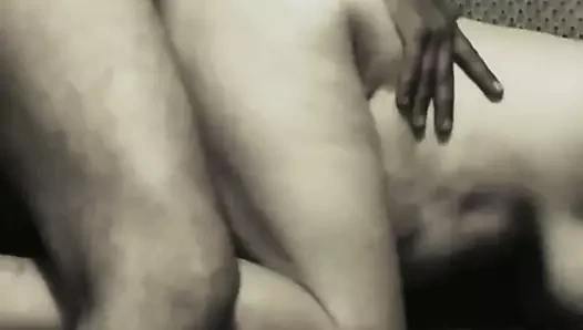 kanepede olgun köpek stili