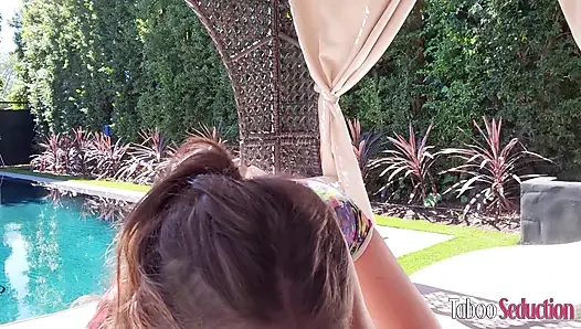 Seksi esmer orta yaşlı seksi kadın sikişerek nasıl formda kaldığını gösteriyor - amiee cambridge