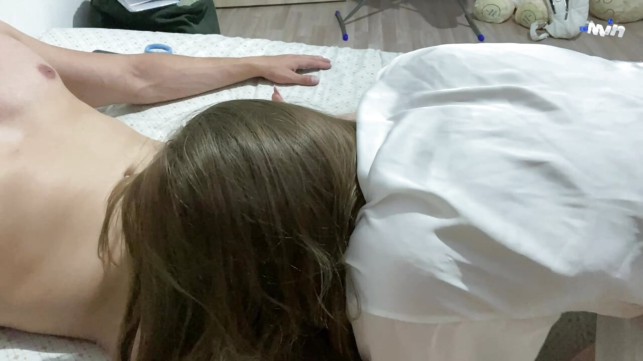 En iyi arkadaşımın götlü karısı beni aldattı.