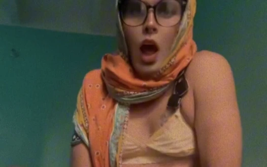 Sissygasm dersi 2 kadın kılıklı eğitim bölüm prezervatifsiz anal