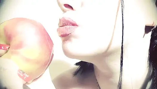 Seksi pembe dudaklar ve juisy apple