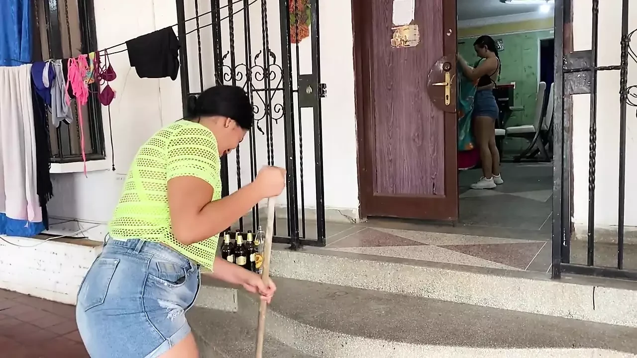 Eu fodo com minha madrasta e ela esguicha