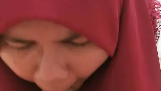 Üvey kız kardeş üvey erkek kardeşine 31 çekmesi için kandırıldı.