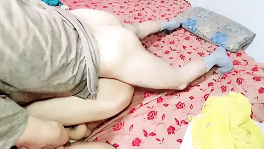 Müslüman çift kovboy kız, terskoç kız ve misyonerde sikiliyor