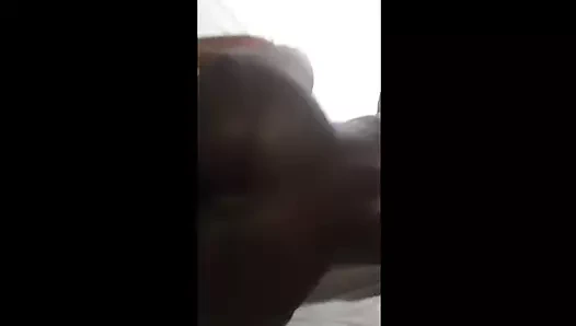 Sıcak abanoz prenses ve büyük beyaz horoz