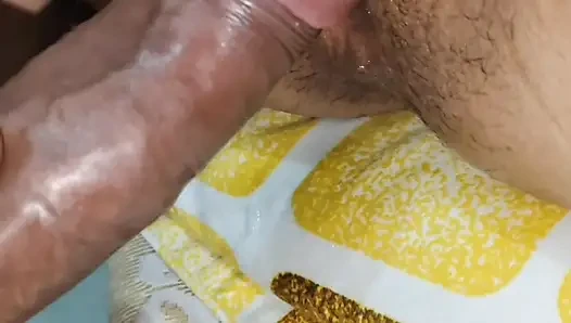 Kocam beni sert sikiyor meyve suyu amcığım desi Hintli karı koca ateşli seks