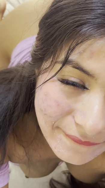 Мои пальцы игривы в моей киске