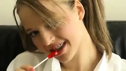 Britney Intimacy'de... Üniversiteli kız