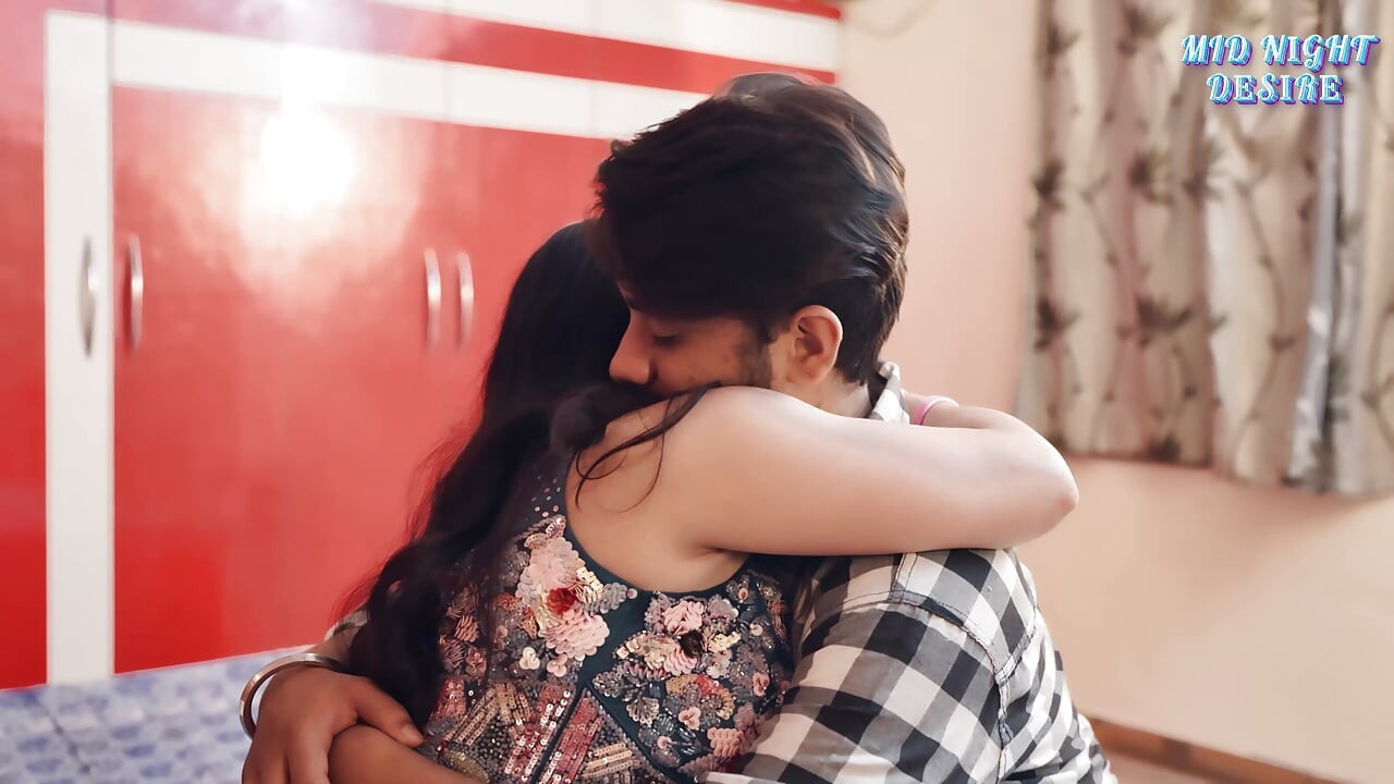 Gelin kız arkadaşımı ilk kez otel odasında sikiyorum desi Hintçe porno videoları 4k