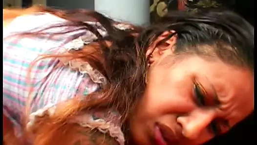 kıllı latina içinde çorap berbat ve sikikleri siyah horoz