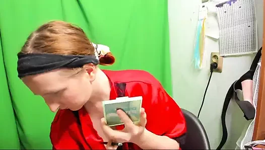 Makyaj yaparken seni görmezden gel