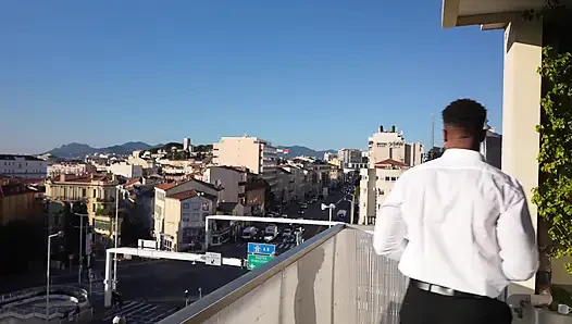 2 Emlakçı BBC'yi Seviyor