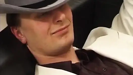 İki çarpıcı Alman sürtük birlikte döl paylaşmak için burada