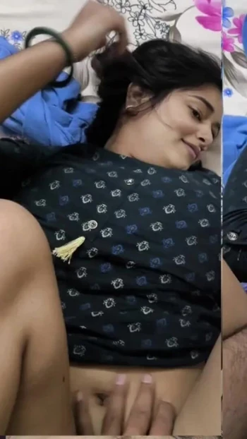 Захватывающий момент из "симпатичной Индийской утренней траха очень жестко"