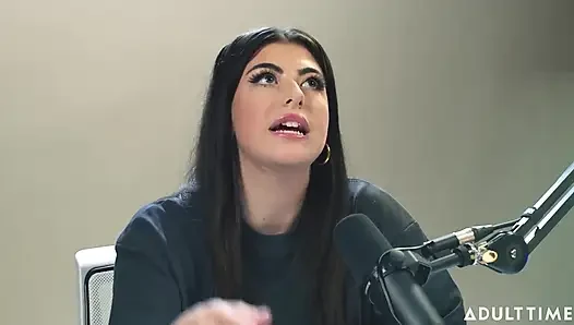 Profesyonel bir dominatrix olmak Gal Ritchie'nin beklediği şey değil!  Adult Time Podcast