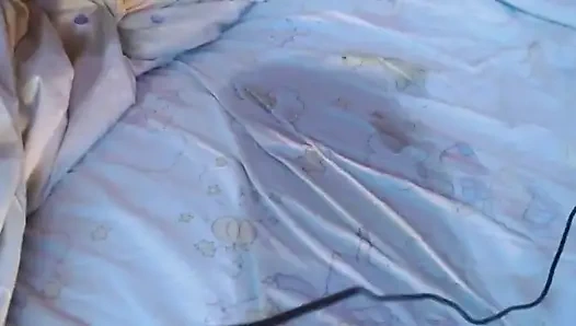 Aşırı büyük fışkırtmalara kadar anal oyun, spekulum ve amcık sikişi