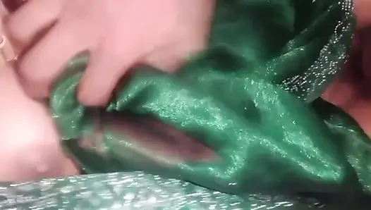 Evli üvey kız kardeş kocasını aldatıyor