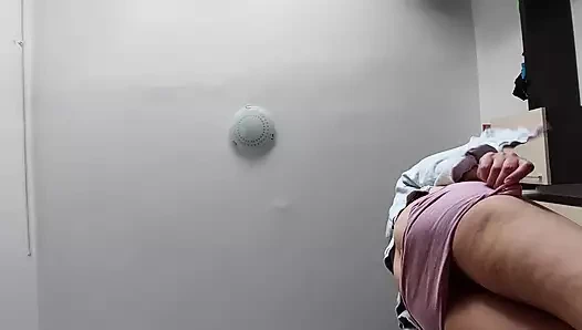 Evde çıplak seksi dans. Latin kıllı amcık, büyük göt.