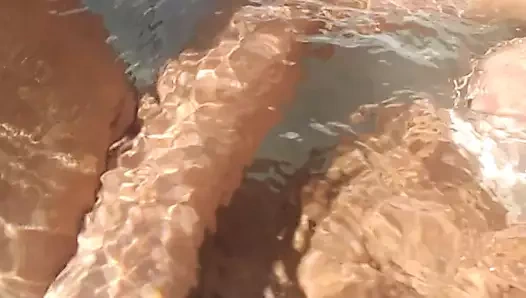 Sıcak küvette şipşak