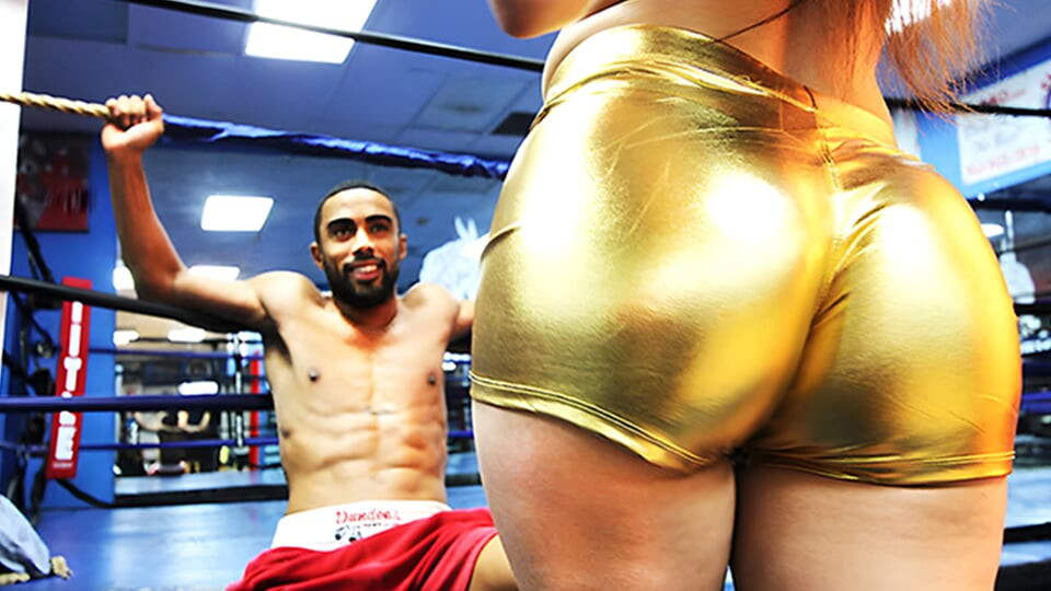 Alexis Rodriguez ve Jayla Foxx IndustryInvaders'ta boks ringinde sikiliyor