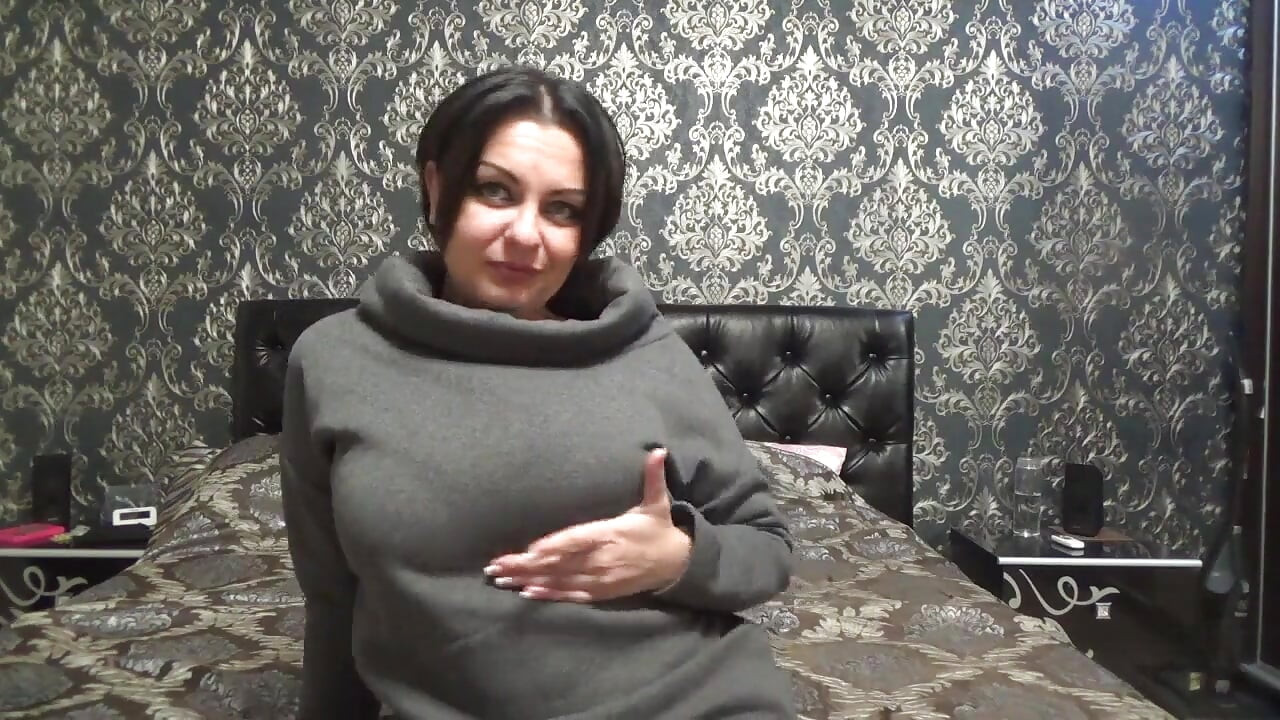 Düz memeli kız arkadaşından daha iyiyim!!