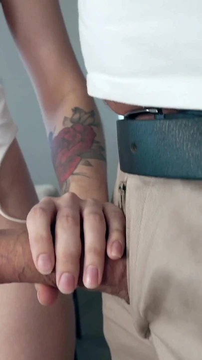 Üvey kız kardeş Bonnie senin gibi olmak için iki alıyor | Klip 1