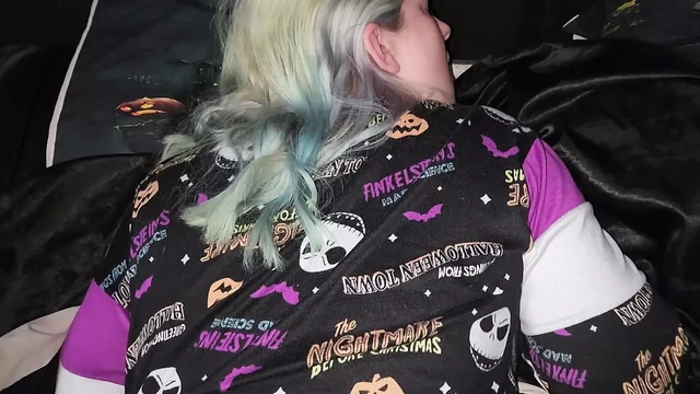 Чувственный секс с милфой с волосатой киской - mama_foxx94