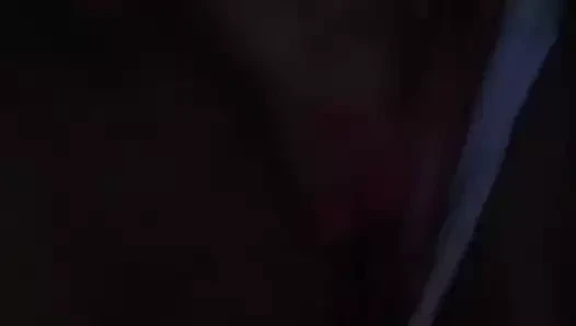 mi nena acariciandose su bemba