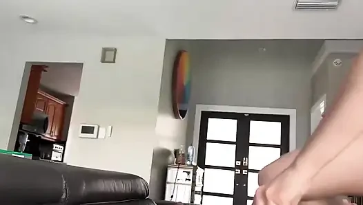 Mollylittle sadece o kadar küçük ve bugün büyük yarağıma karşı ve ağzını ve amını gerdirmeye hazır