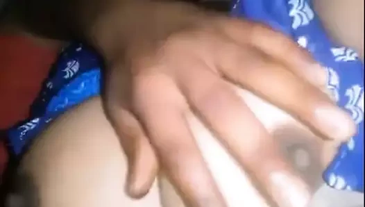 büyük göğüsler kız arkadaş