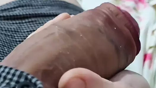 Üvey anne üvey oğluna iç çamaşırından 9 inç yarak çekti ve mastürbasyon