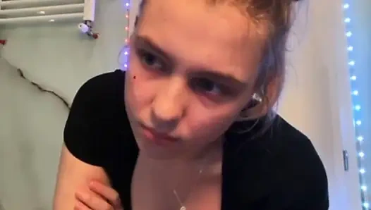 Jucielussie fingering tight anal and pink pussy