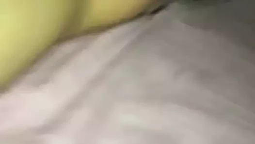 Masturbandome con mi gran vibrador negro