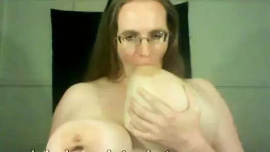 Sarışın milf ile dev göğüsler berbat her ikisi de memeler